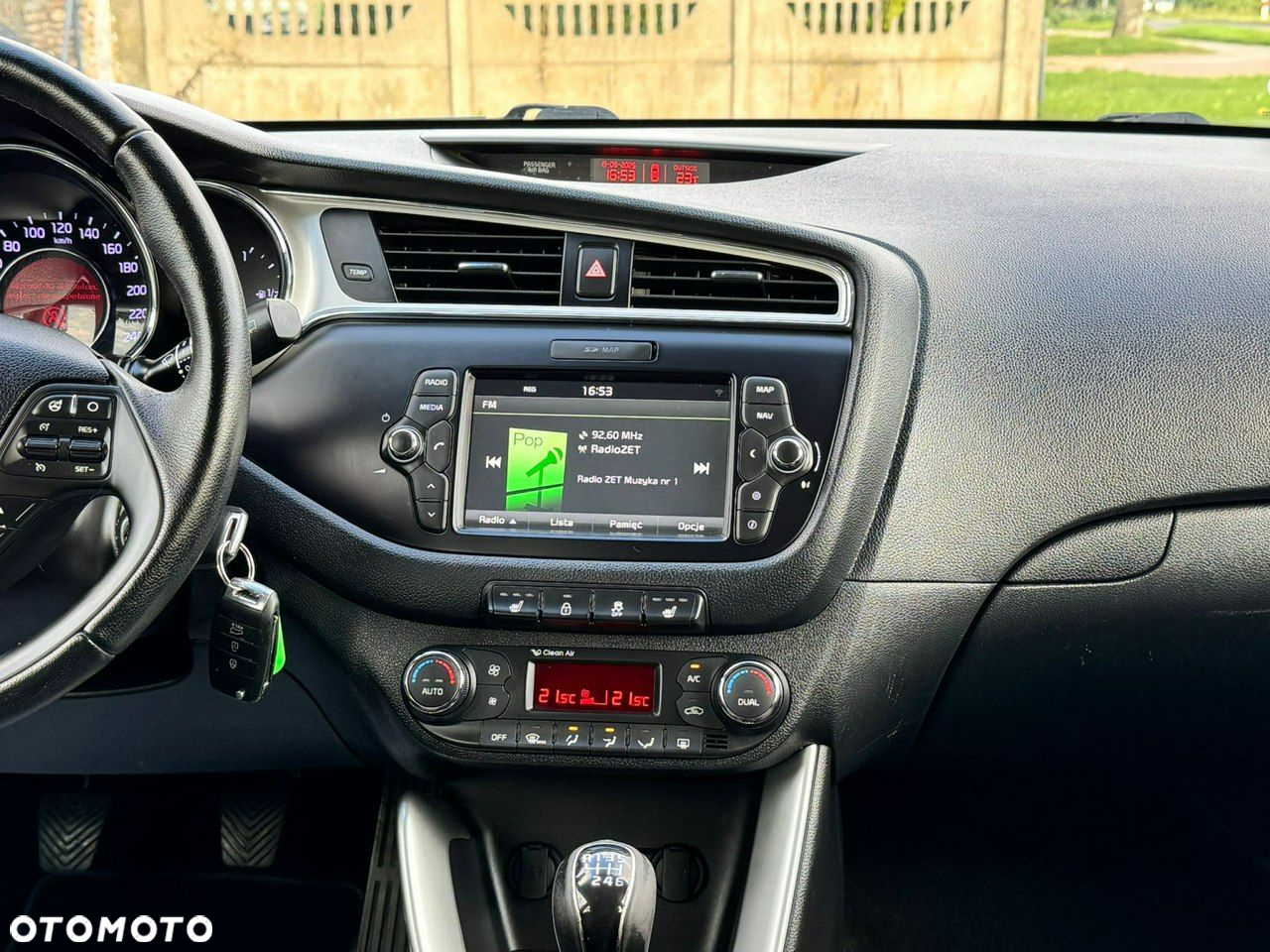 Kia Ceed - 24