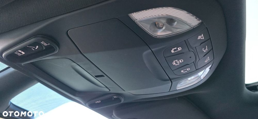 Chrysler Pacifica - 16