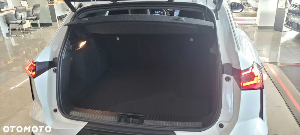 Mitsubishi Grandis - 8