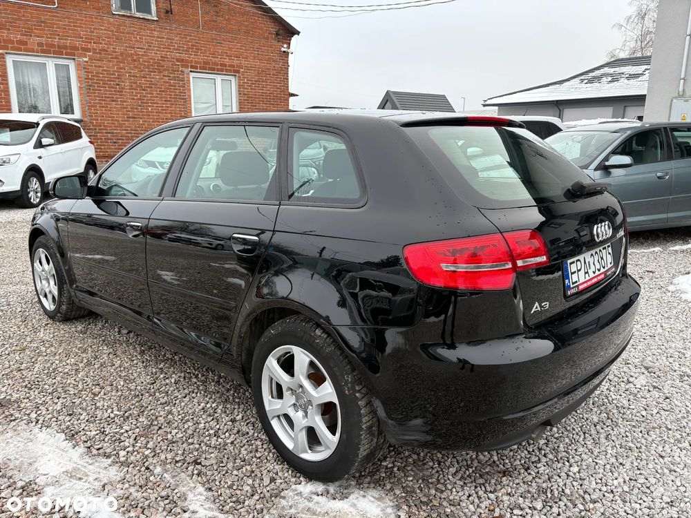 Audi A3 Sportback 1.6 TDI DPF Attraction - 6
