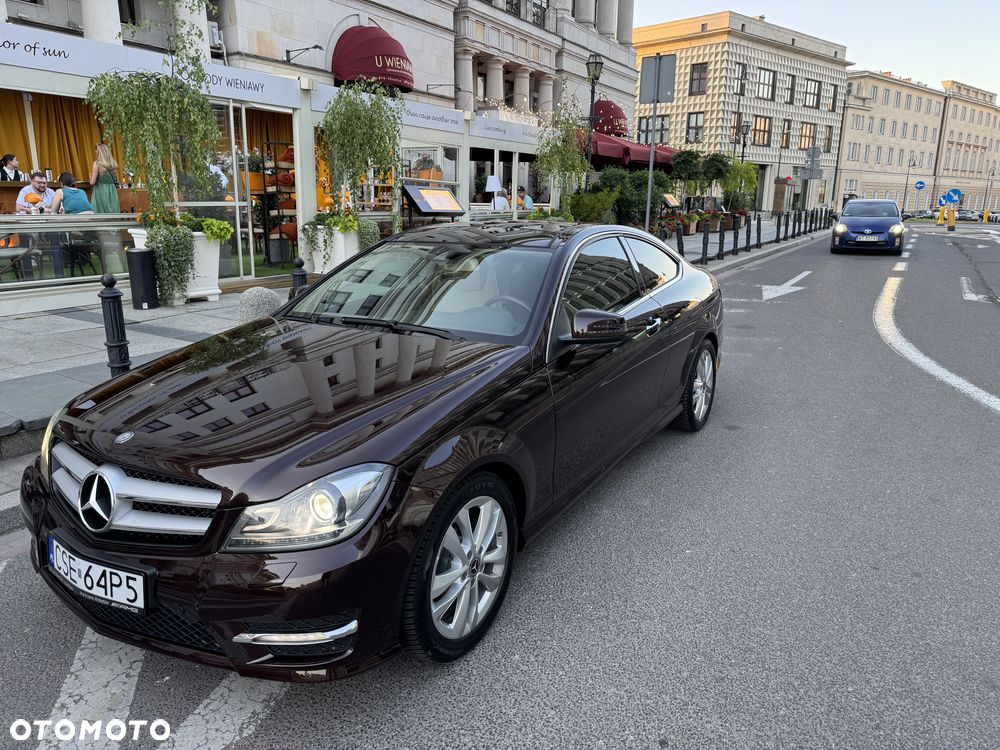 Mercedes-Benz Klasa C 250 CGI BlueEff - 8