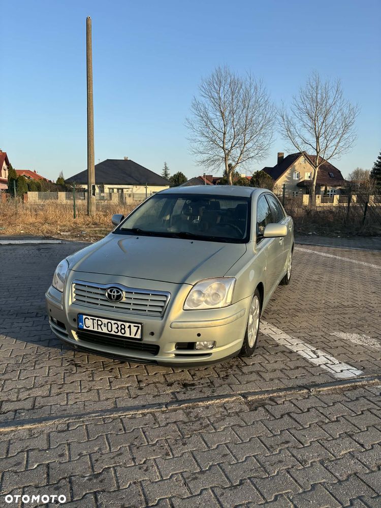 Toyota Avensis 2.0 VVT-i High - 1