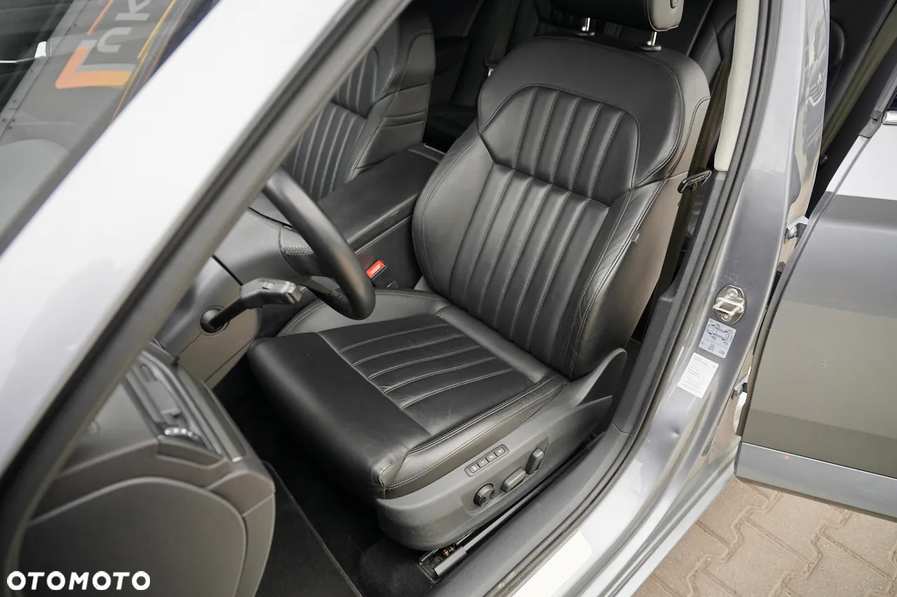 Skoda Superb 2.0 TDI DSG Premium Edition - 8