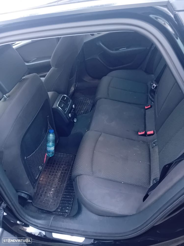 Audi A6 Avant 2.0 TDi S-line S tronic - 6