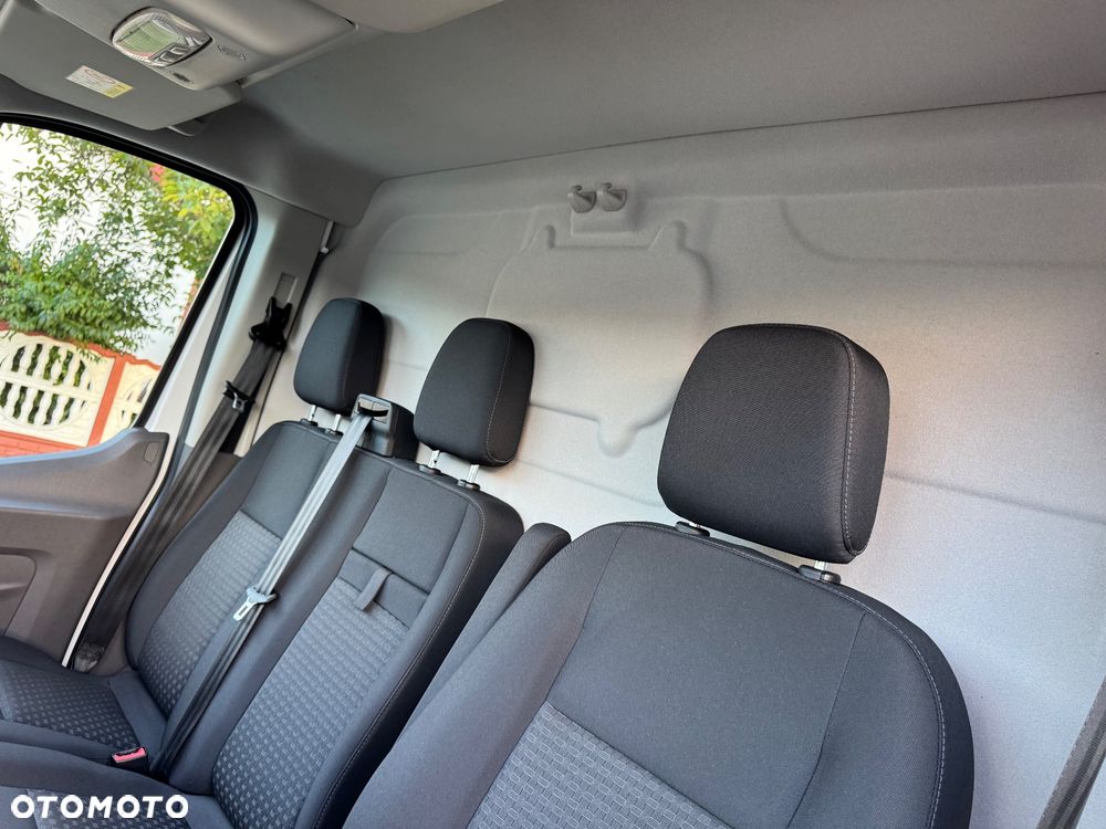 Ford Transit - 21