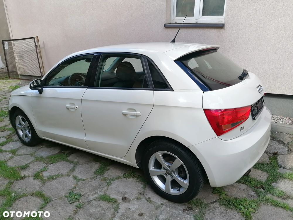 Audi A1 Sportback 1.2 TFSI Attraction - 3