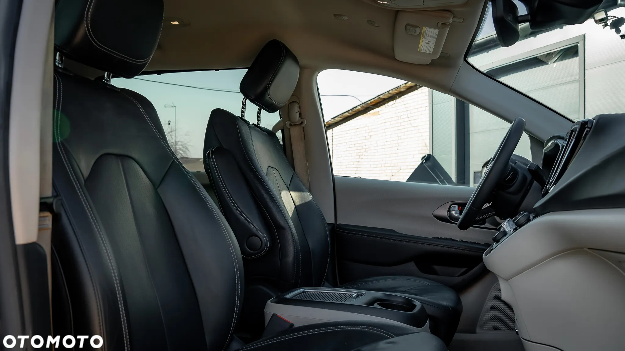 Chrysler Pacifica - 18