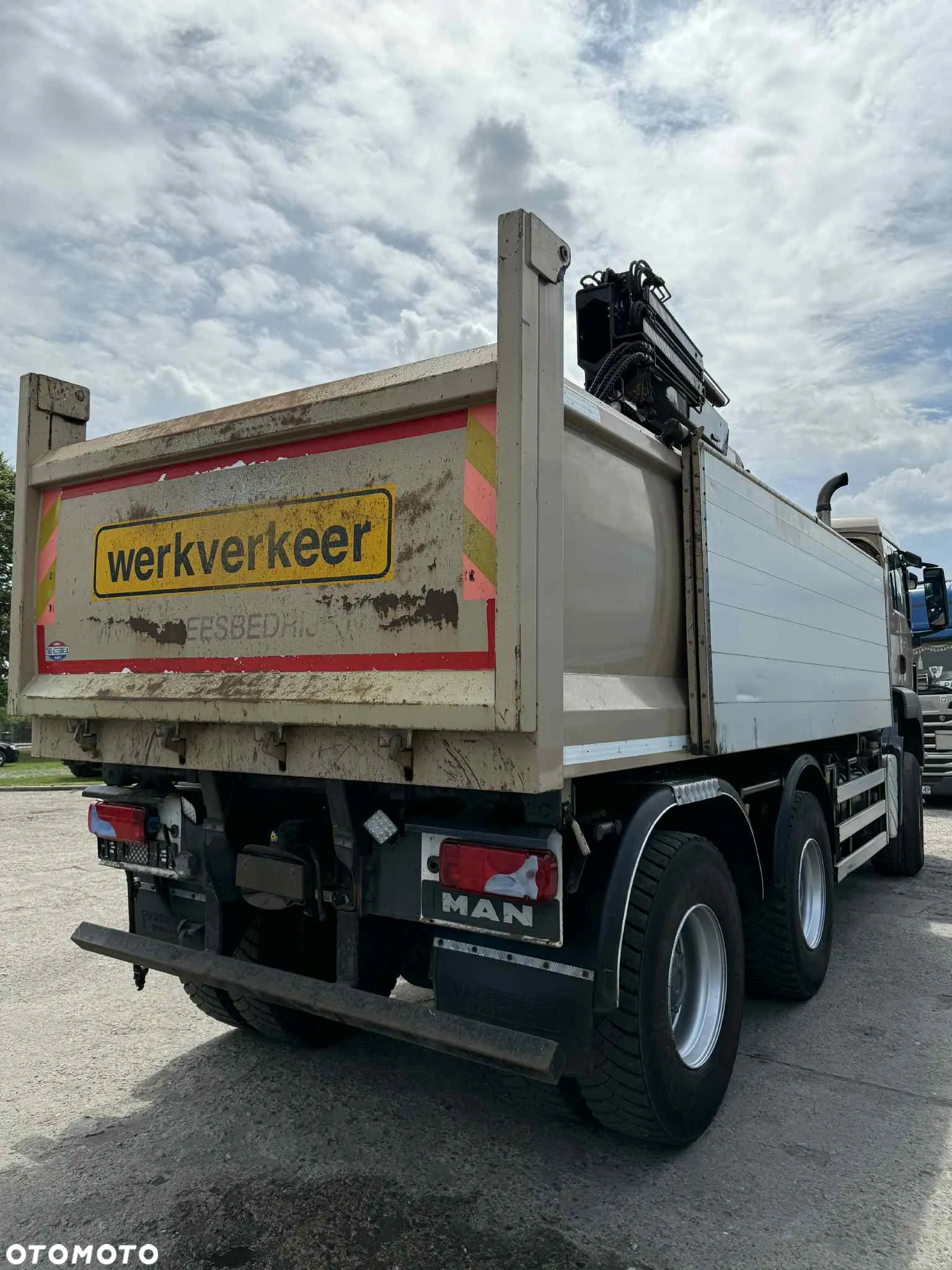 MAN TGS 33 6X6 - 8