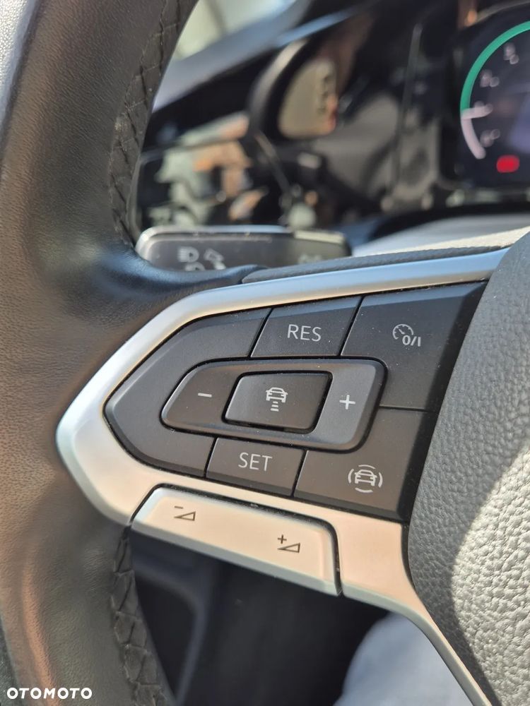 Volkswagen Golf 1.5 TSI EVO Life - 16