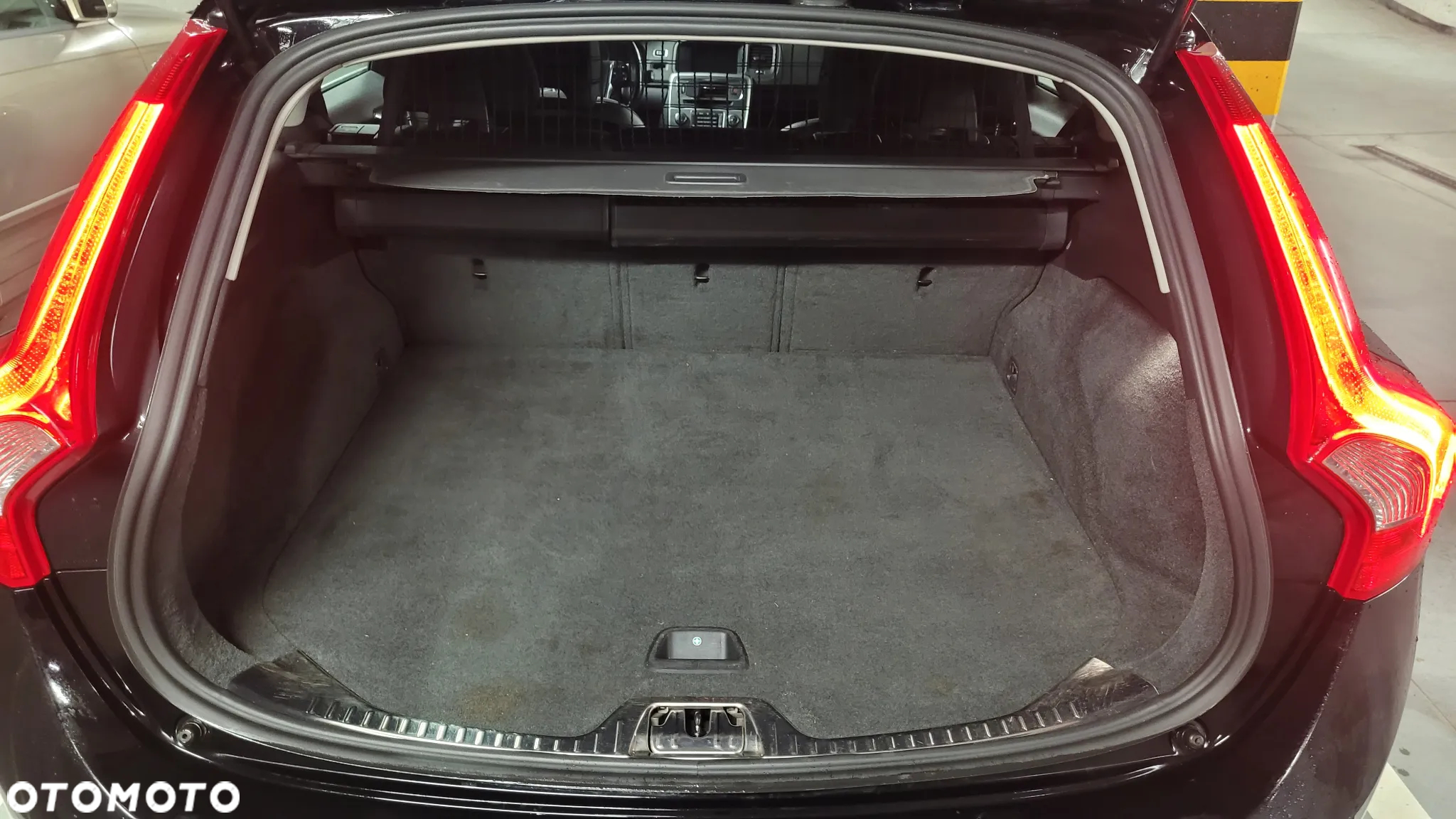 Volvo V60 D3 Summum - 12