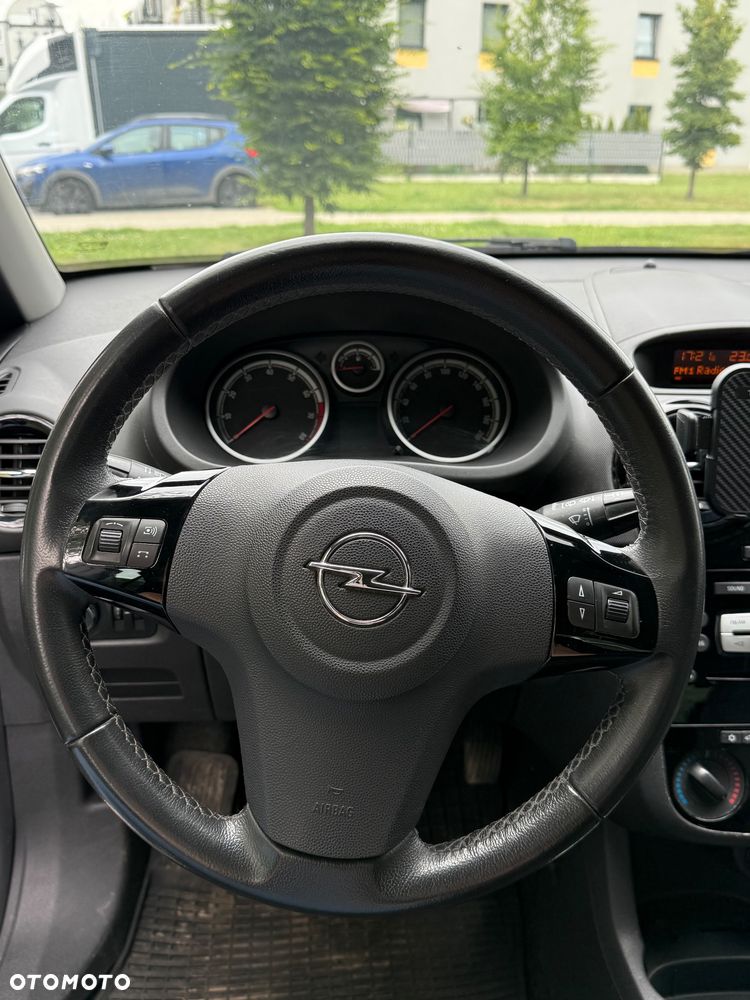 Opel Corsa 1.2 16V Enjoy - 11