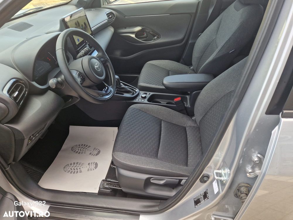 Toyota Yaris Cross 1.5 VVT-i HSD 116 4x4 HEV Dynamic - 10