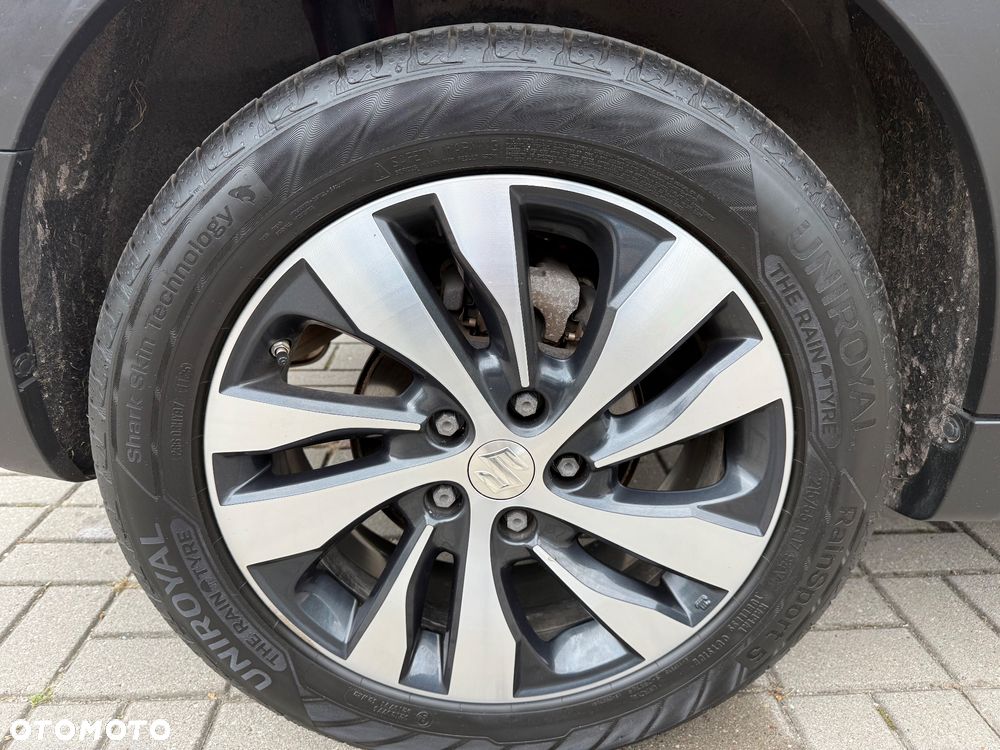 Suzuki SX4 S-Cross 1.4 T Elegance Sun 4WD - 33