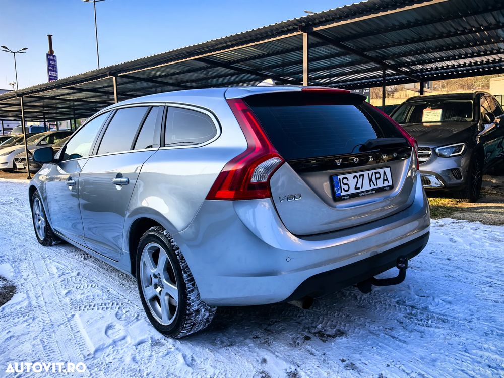 Volvo V60 D4 Geartronic Momentum - 3