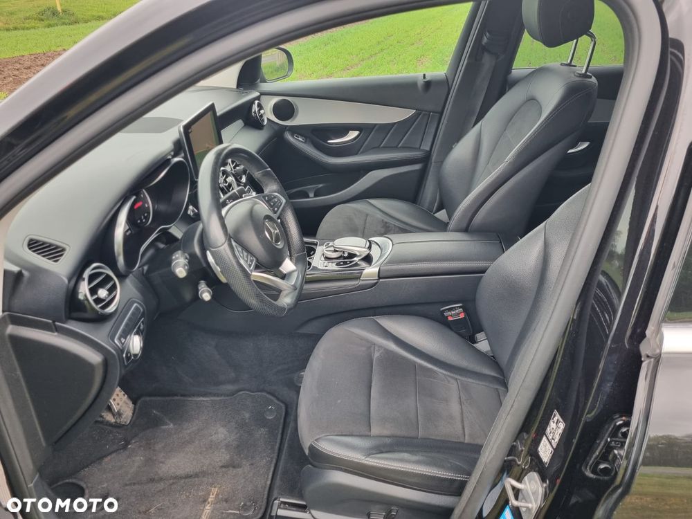 Mercedes-Benz GLC 250 d 4Matic 9G-TRONIC AMG Line - 10