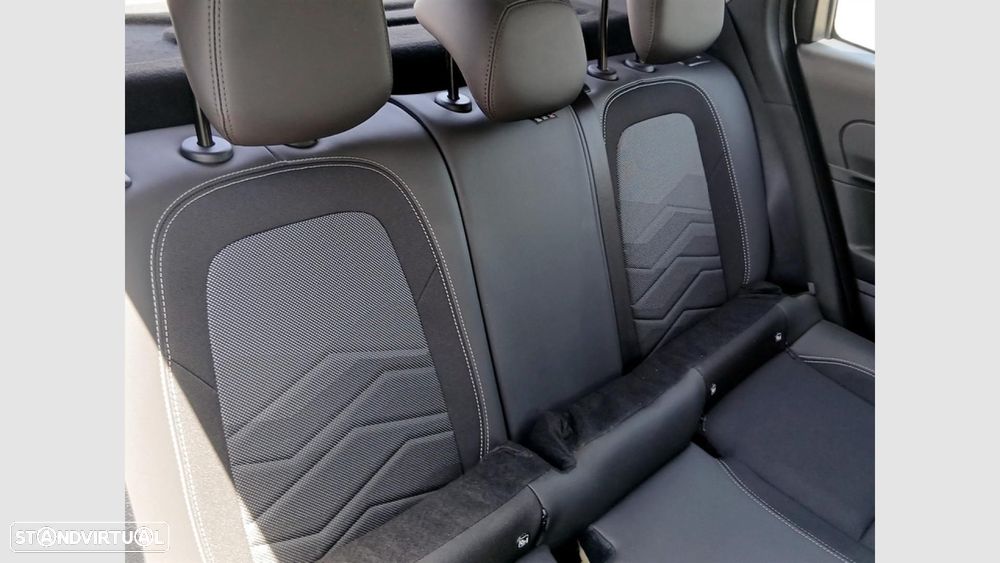 Jeep Avenger 1.2 GSE T3 Altitude - 18