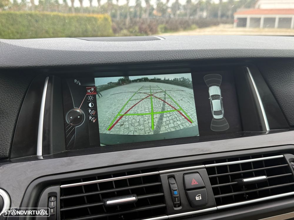BMW 525 d Auto - 28