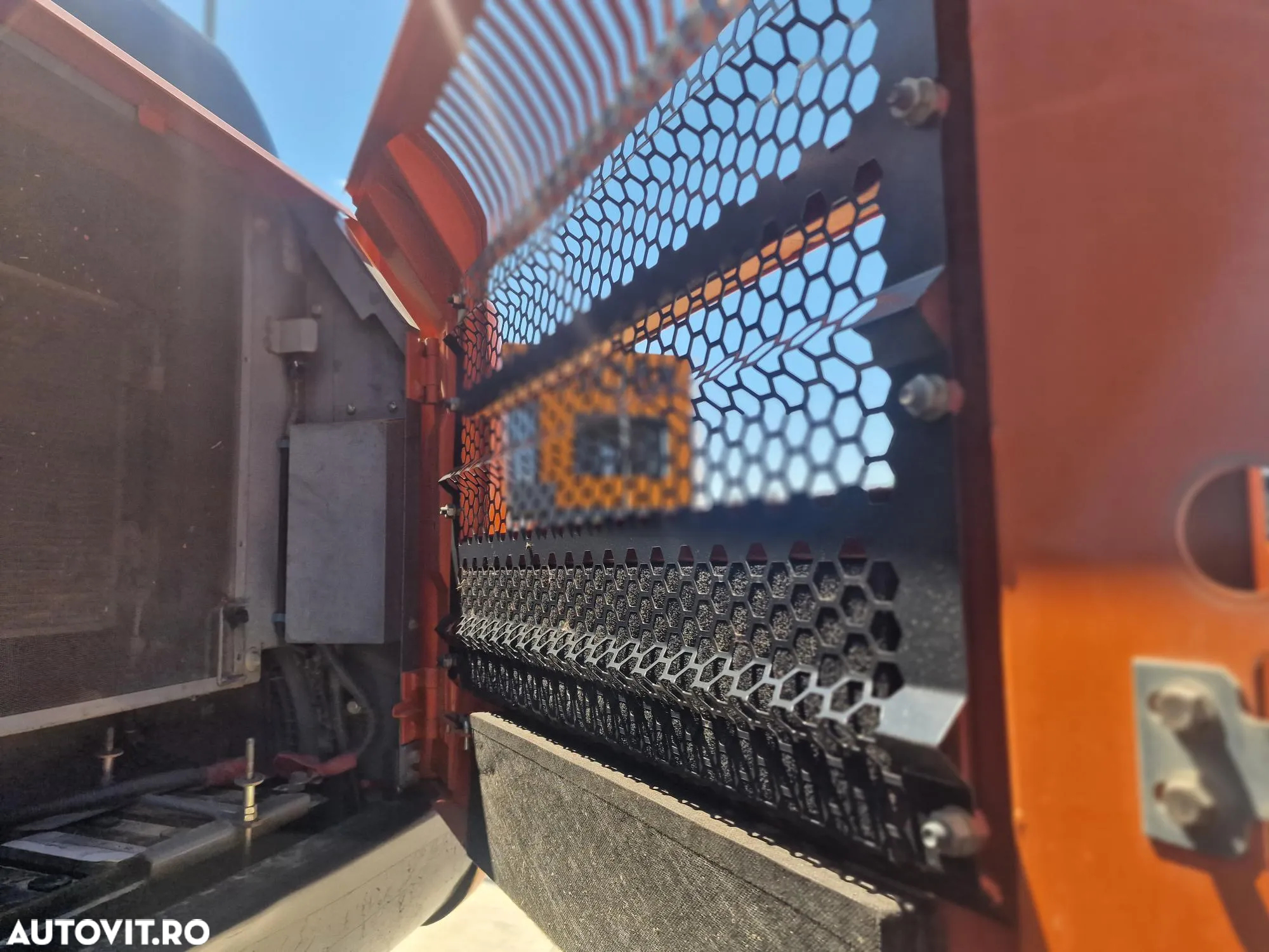 Hitachi ZX210, 2018, 8.114h, 22 tone-78900 EUR+Tva, latime 2,49m, Ins picon, protectie acoperis cabina, Aer conditinoat climatronic, STARE FOARTE BUNA, posibilitate leasing 3 ani-PROMOTIE 78900 EUR+Tva - 21