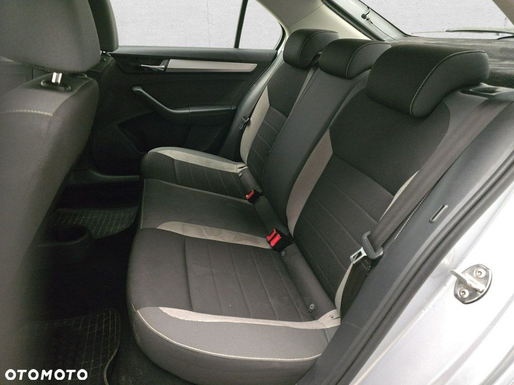 Skoda RAPID 1.0 TSI Ambition - 12