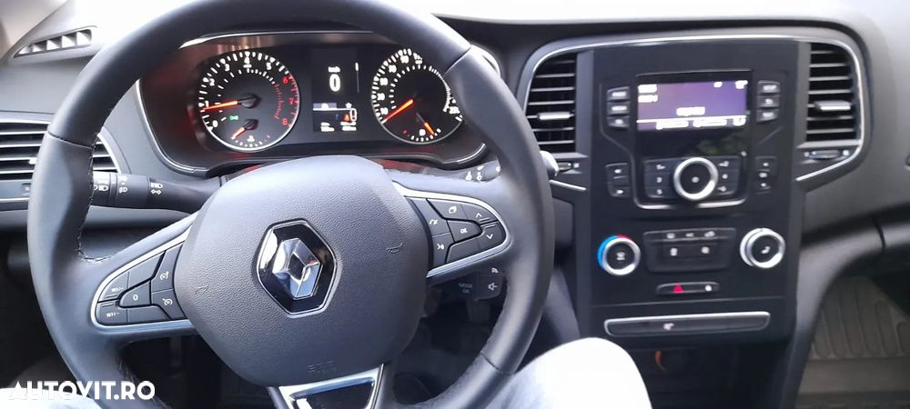 Renault Megane TCe 140 GPF Life - 7