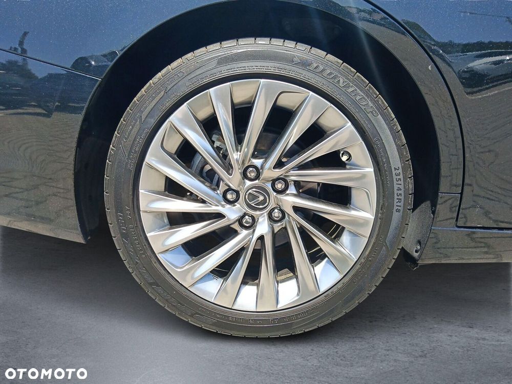 Lexus ES 300h Omotenashi - 18