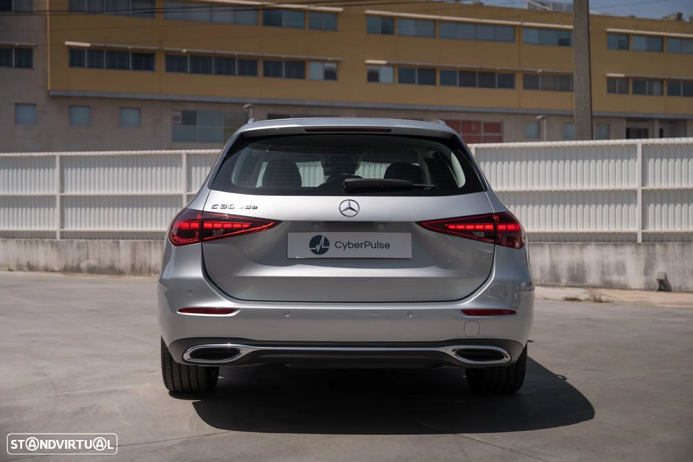 Mercedes-Benz C 300 de Avantgarde - 24