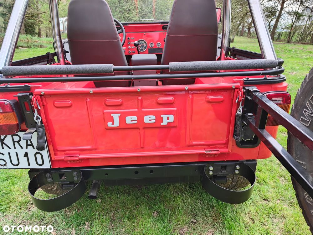 Jeep CJ - 23