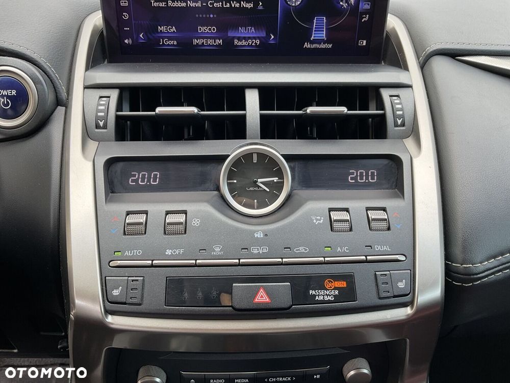 Lexus NX 300h Comfort AWD - 28