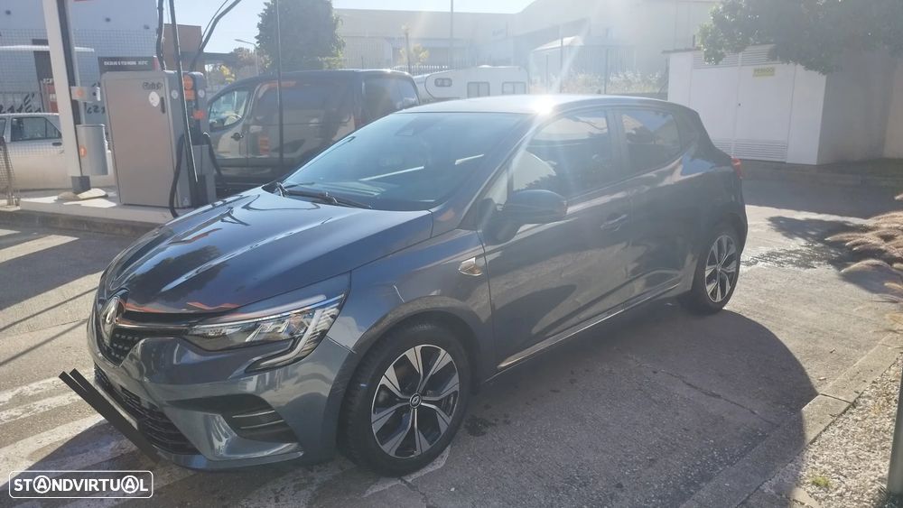 Renault Clio - 8