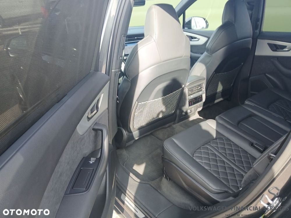 Audi Q7 - 11