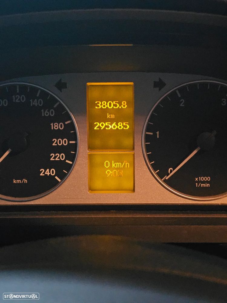 Mercedes-Benz B 180 CDI - 9