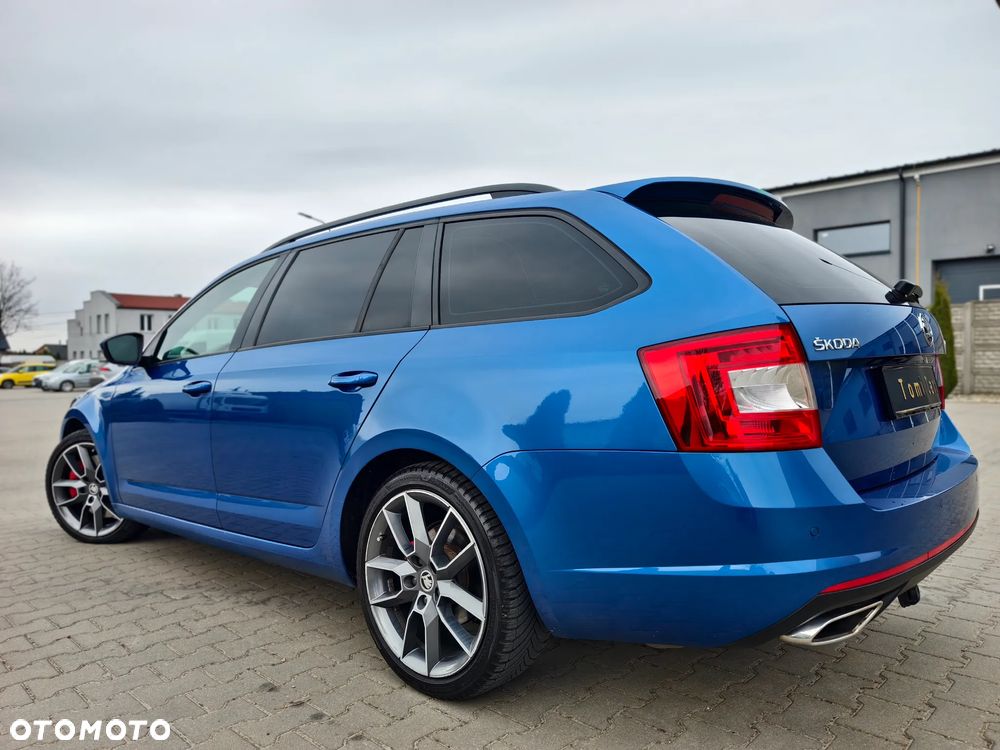Skoda Octavia 2.0 TDI DSG RS - 36