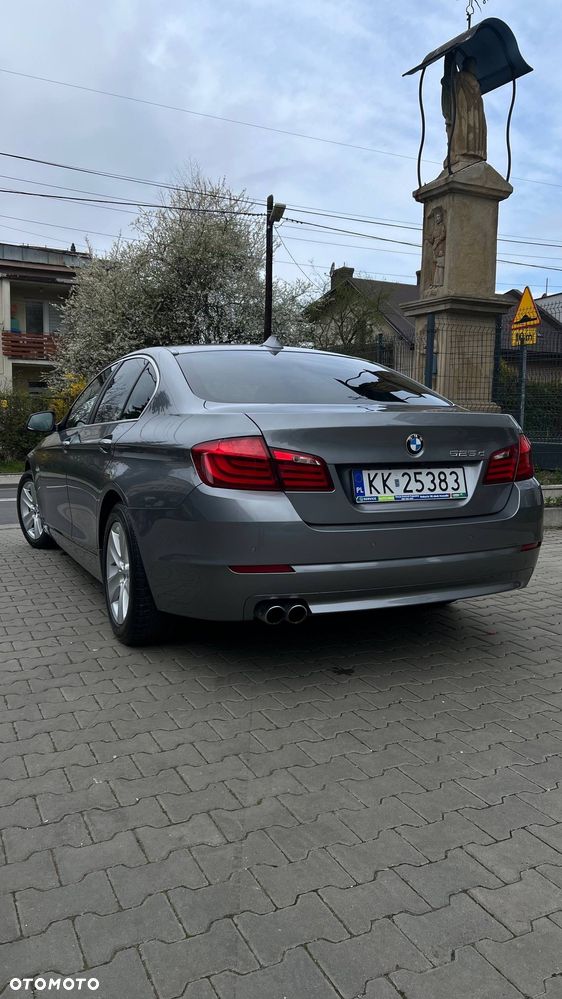 BMW Seria 5 525d - 30
