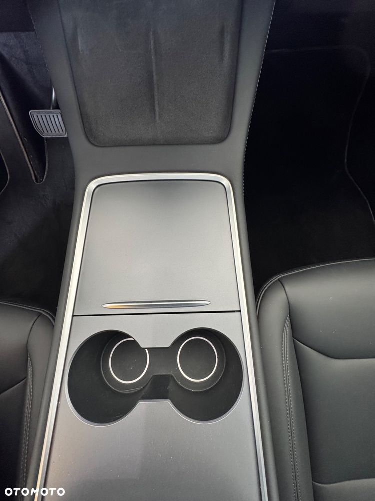 Tesla Model Y Standard - 28