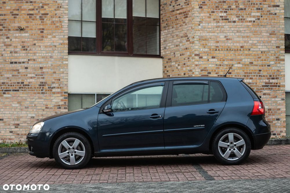 Volkswagen Golf - 14