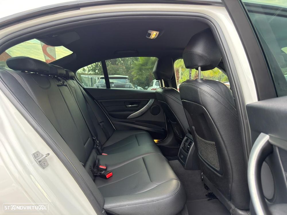 BMW 318 d Pack M Auto - 7
