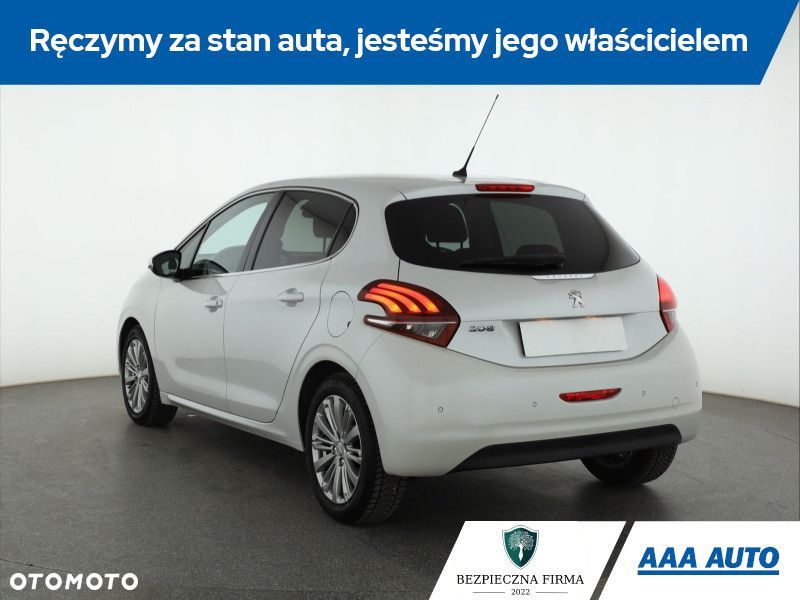 Peugeot 208 - 6