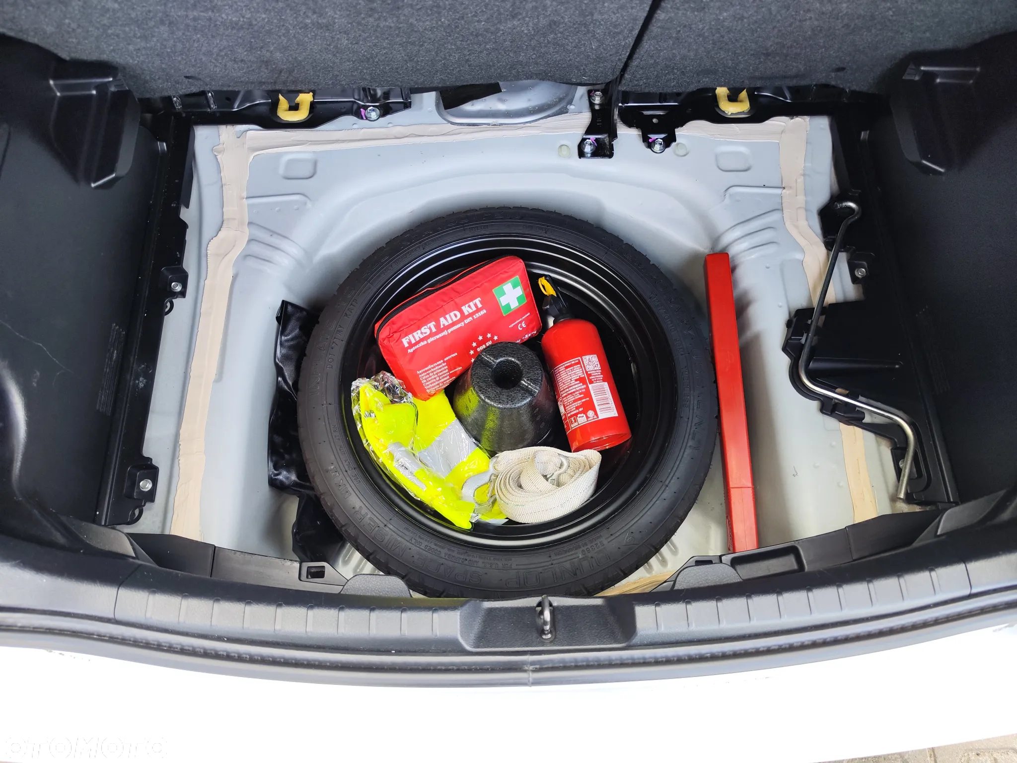 Toyota Yaris - 13