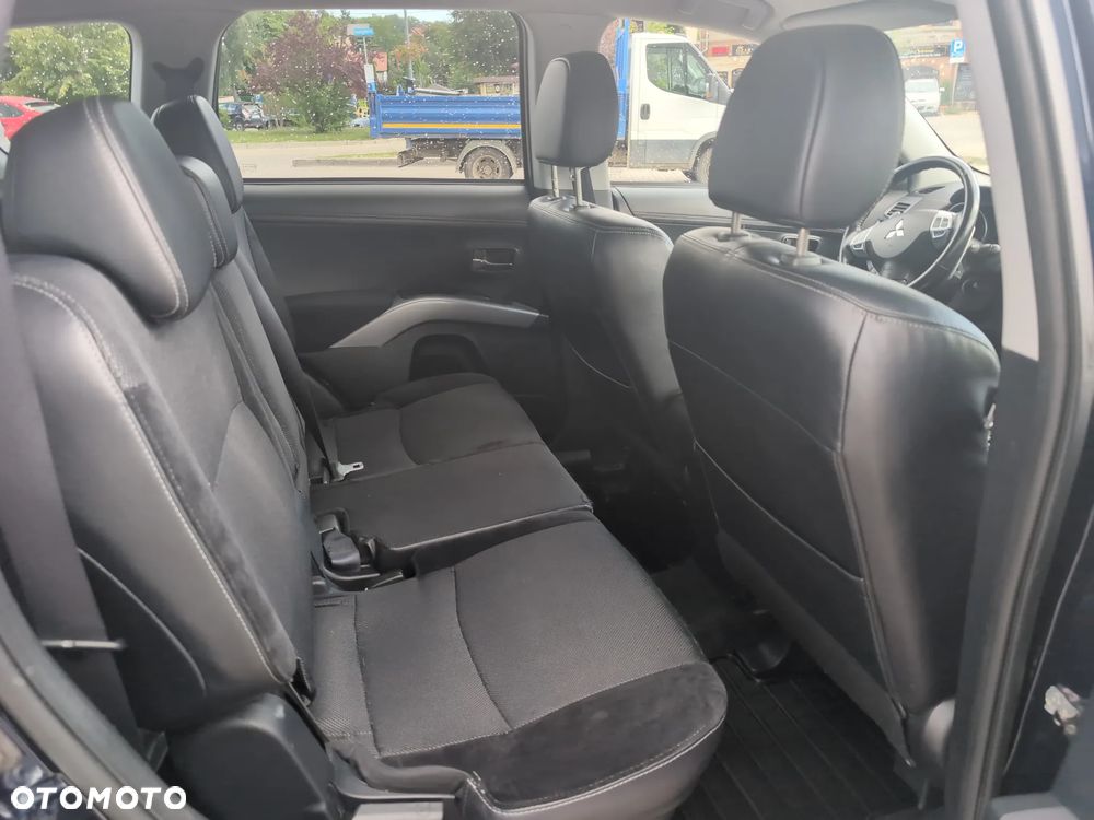 Mitsubishi Outlander - 17