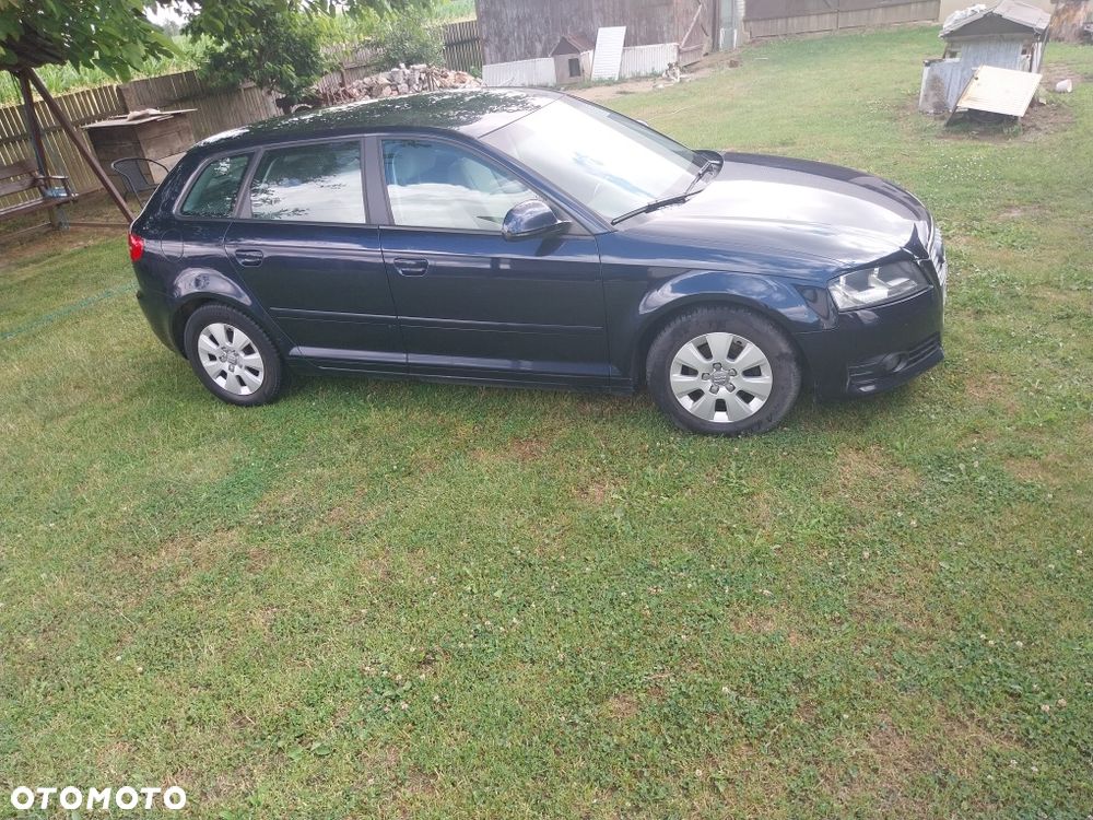Audi A3 Sportback - 2