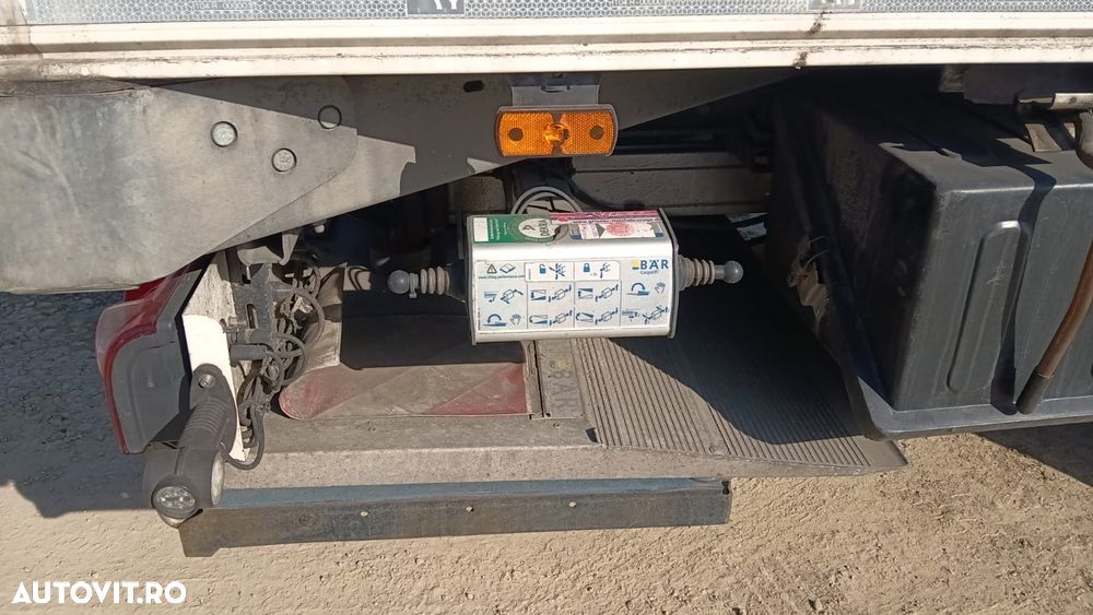 Schmitz Cargobull SCB S3B - 12