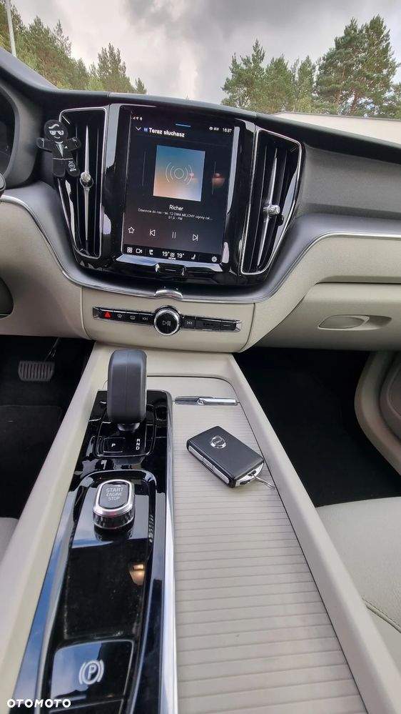 Volvo XC 60 B5 B AWD Core - 19