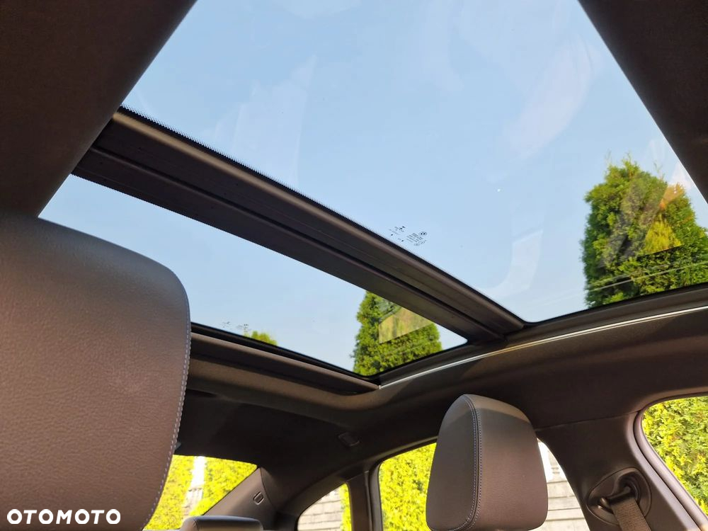BMW Seria 2 218d M Sport - 12
