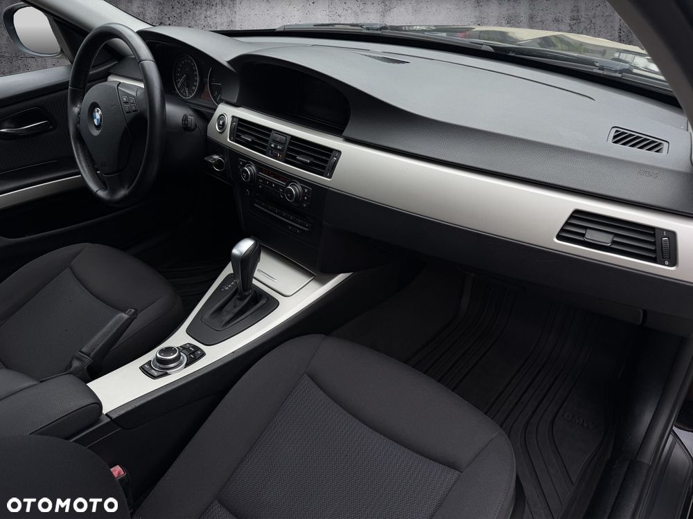 BMW Seria 3 318d DPF Edition Lifestyle - 9