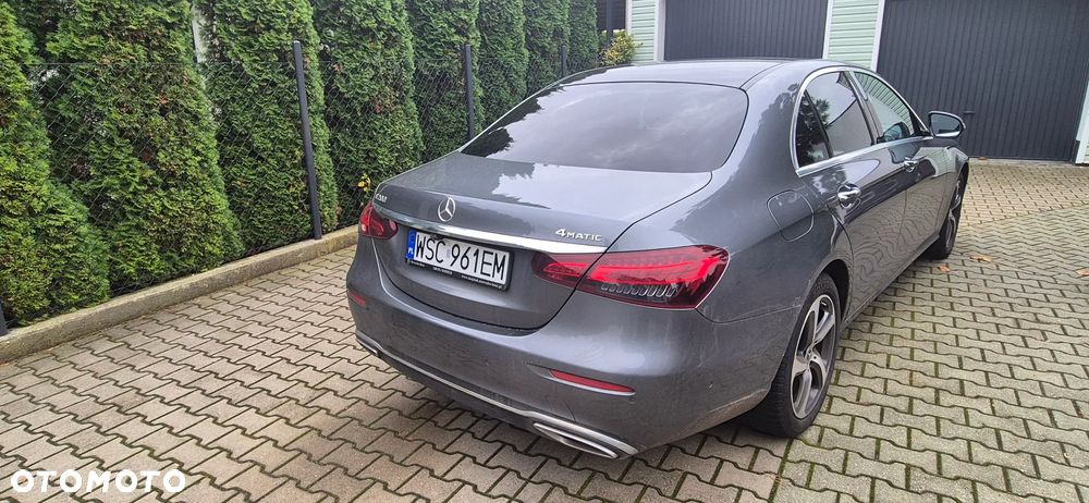 Mercedes-Benz Klasa E 200 4-Matic - 9