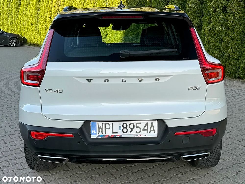Volvo XC 40 D3 Geartronic R-Design - 12