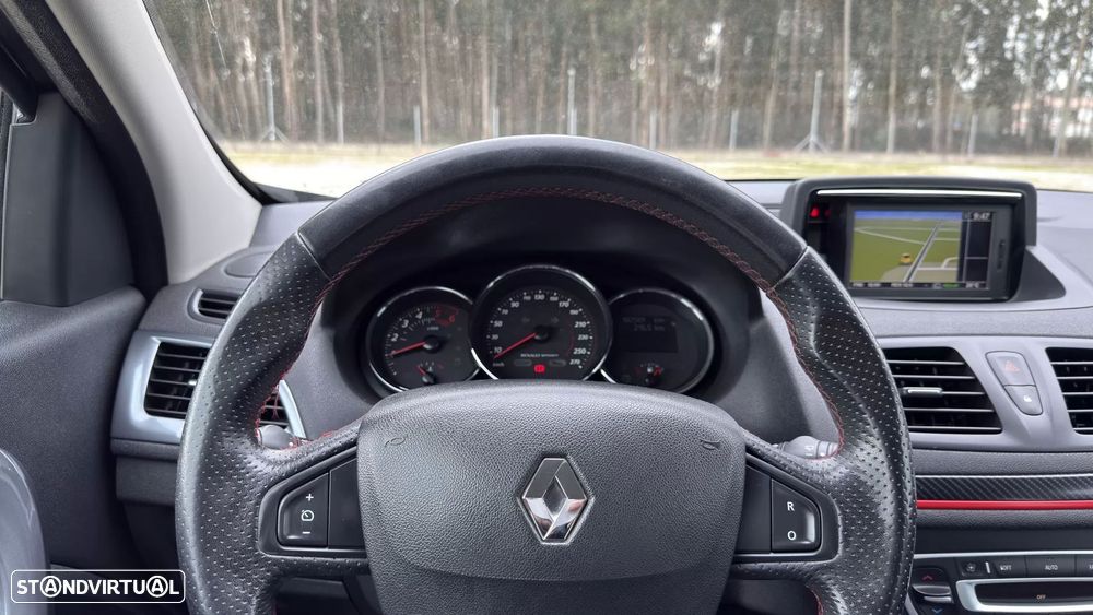 Renault Mégane Sport Tourer 1.5 dCi GT Line SS - 25