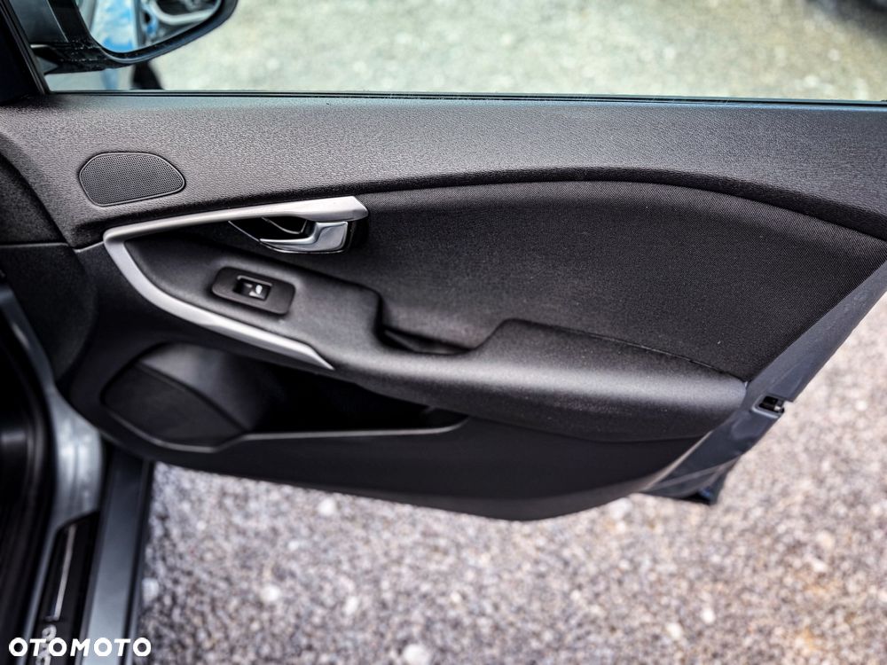 Volvo V40 D2 Drive-E Base - 19