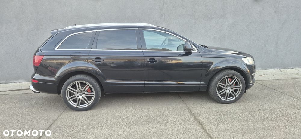 Audi Q7 - 10