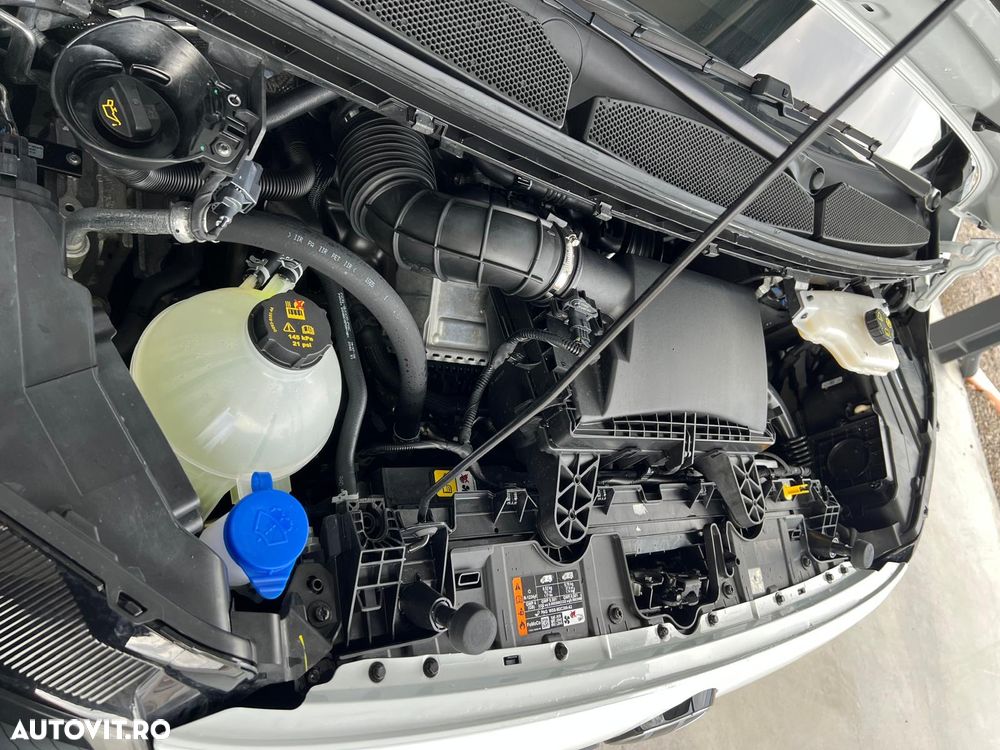 Volkswagen Caravelle 2.0 TDI 81 kW KR Trendline - 22